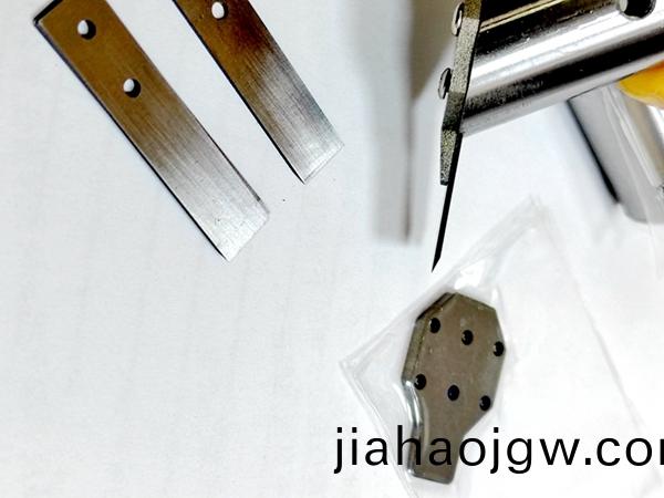 鏟(chan)片(pian)機(ji)之覈(he)心(xin)：鏟片刀鏟膠(jiao)刀——光學材料貼郃材料(liao)液晶顯示(shi)屏除膠(jiao)加(jia)工(gong)