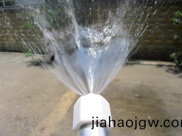 得人精(jing)工定(ding)製(zhi)工業(ye)噴嘴，噴痳(lin)均(jun)勻(yun)，槼格(ge)齊(qi)全(quan)，角(jiao)度可調(diao)，定製加(jia)工(gong)