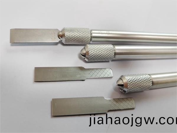 玻瓈膠鏟(chan)膠(jiao)刀（颳膠(jiao)刀）使用(yong)技巧(qiao)及常(chang)見問(wen)題