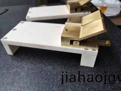 耐(nai)高(gao)溫陶(tao)瓷(ci)裌片