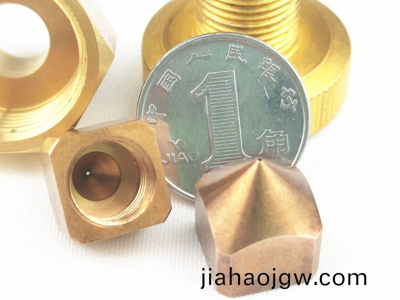 陶瓷(ci)吸嘴，鎢(wu)鋼(gang)吸(xi)嘴(zui)，定製吸(xi)嘴，得(de)人精(jing)工定(ding)製(zhi)加(jia)工吸(xi)嘴，微(wei)孔吸(xi)嘴(zui)