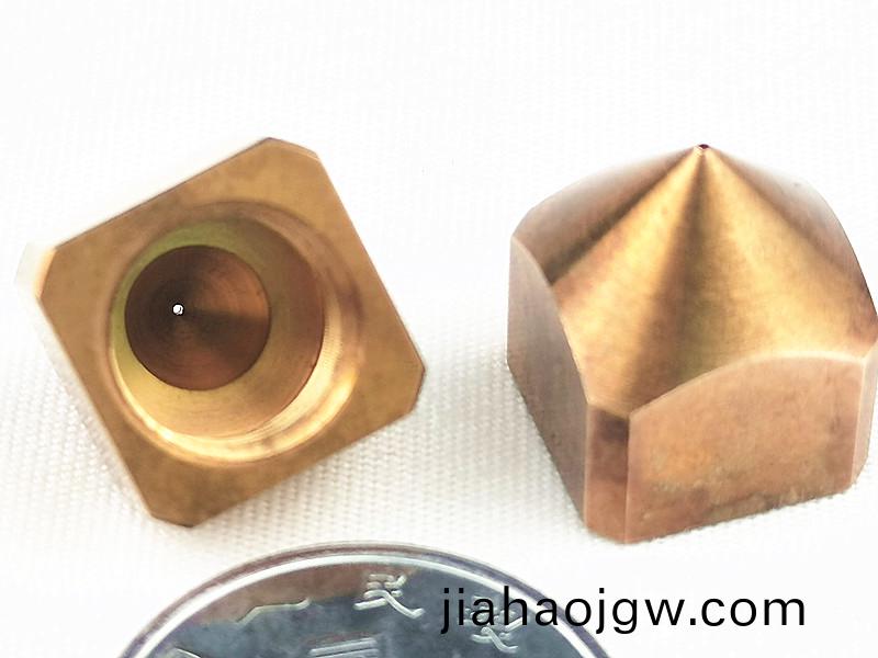 微(wei)孔(kong)零(ling)件(jian)加工,精(jing)密(mi)吸(xi)嘴
