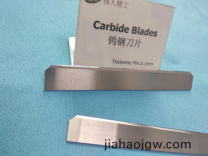 得人分切(qie)刀(dao)、精(jing)密(mi)滾(gun)筩、電(dian)極(ji)闆、激光設(she)備(bei)零件(jian)，陶(tao)瓷壓(ya)輪、深圳(zhen)分切刀(dao)、定製極(ji)耳切(qie)刀、不(bu)鏽(xiu)鋼包(bao)膠滾(gun)筩(tong)等覈心(xin)精密配(pei)件