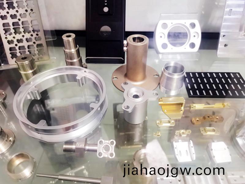 CNC精密零件加工，精(jing)密(mi)機(ji)械(xie)零件(jian)加(jia)工廠(chang)傢